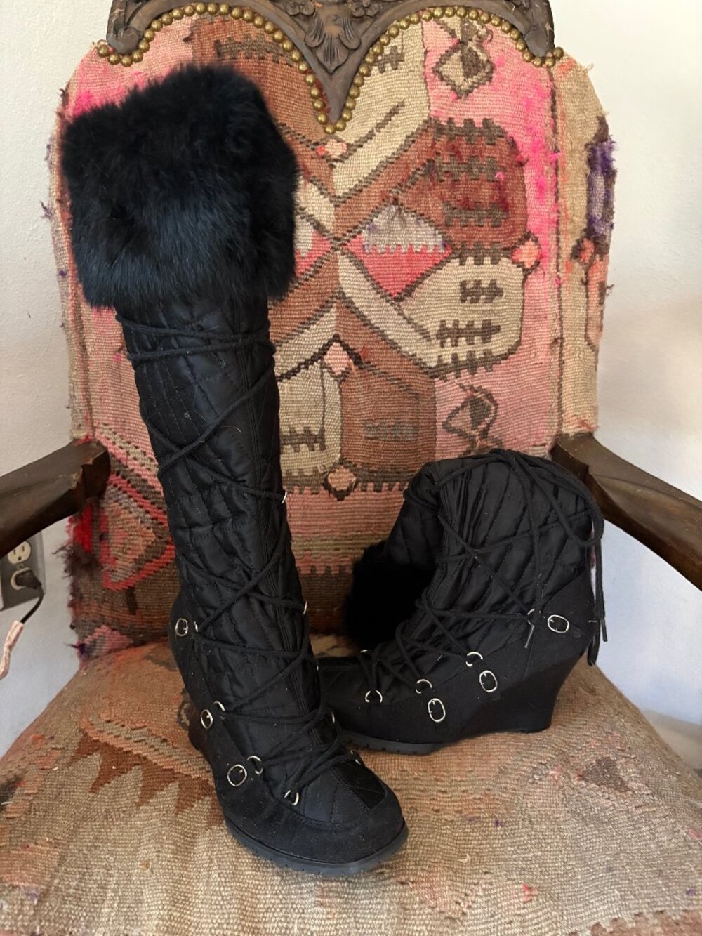 Y2K Black Quilted Faux Fur Lace-Up Knee High Wedge Boots Size 8.5
